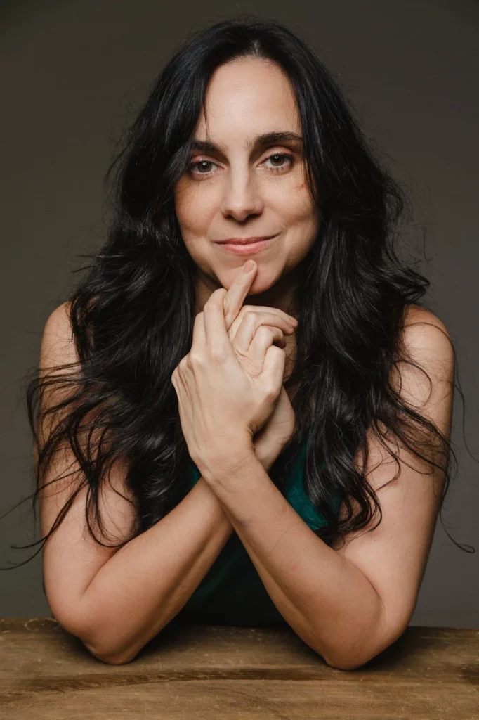 Nächste Ambigú-Lesung: Eine kleine Schlachtmusik von Denise Despeyroux, deutsch von Franziska Muche, 10. März 2026, 19:00 im Instituto Cervantes Berlin.